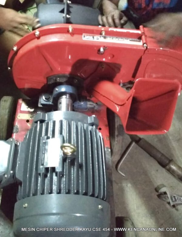 Wood Chiper Shredder CS 154 Rover (1)